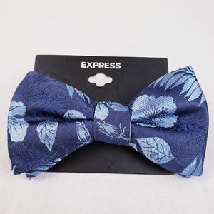 Express Bow Tie